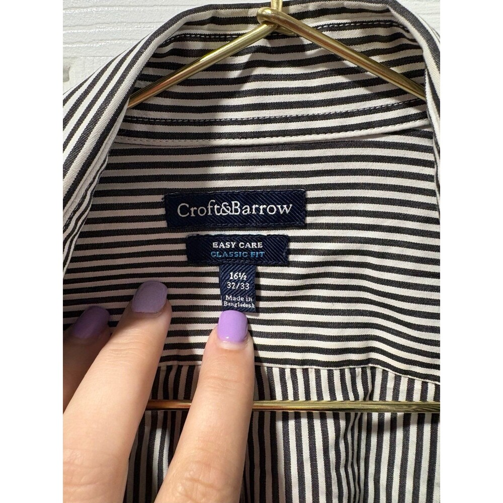 Button up - Picture 2 of 2